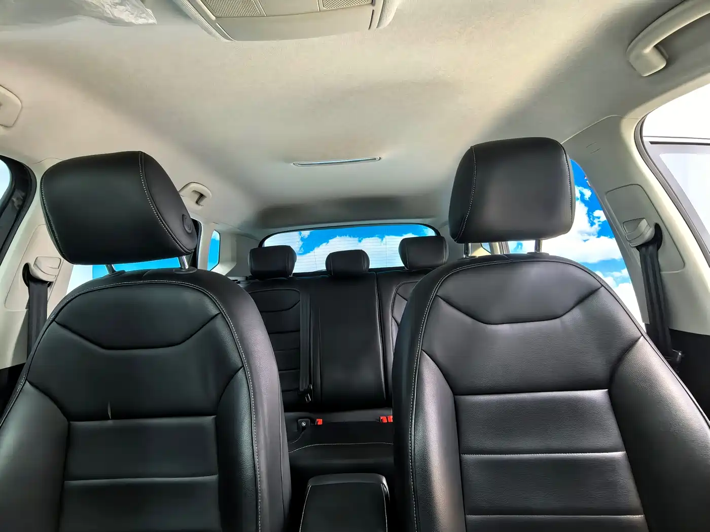 Volkswagen Tharu 2021 Model 280TSI 2WD Trend Edition фото 10