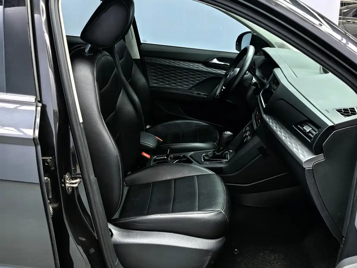 Volkswagen Tharu 2021 Model 280TSI 2WD Trend Edition фото 18
