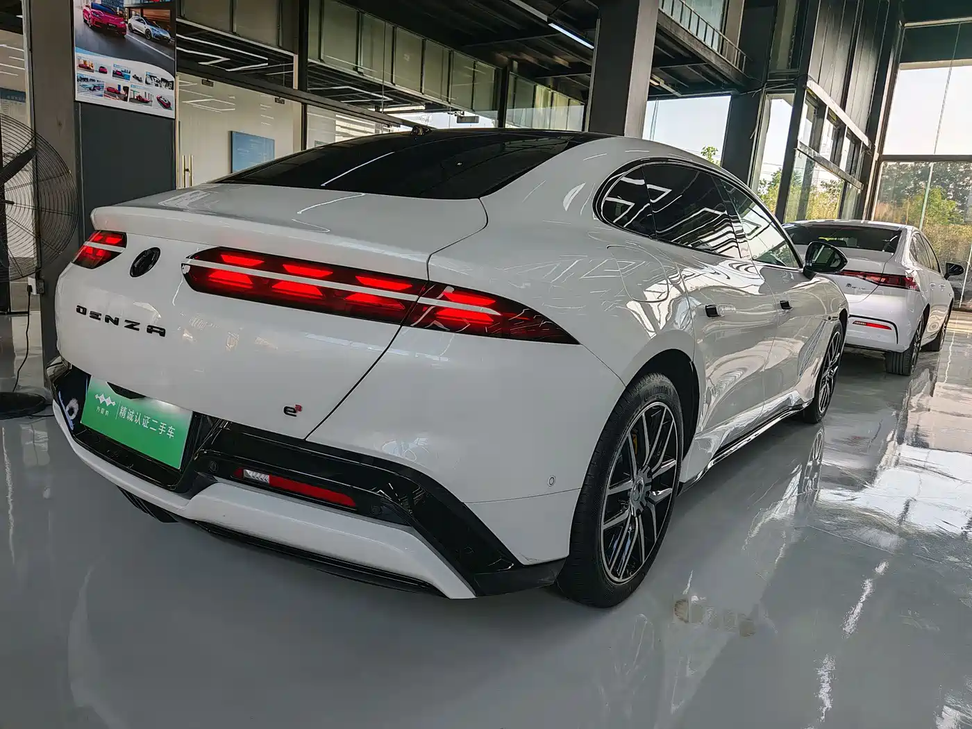 Denza Z9 2024 Model 1100km AWD Max Edition фото 14