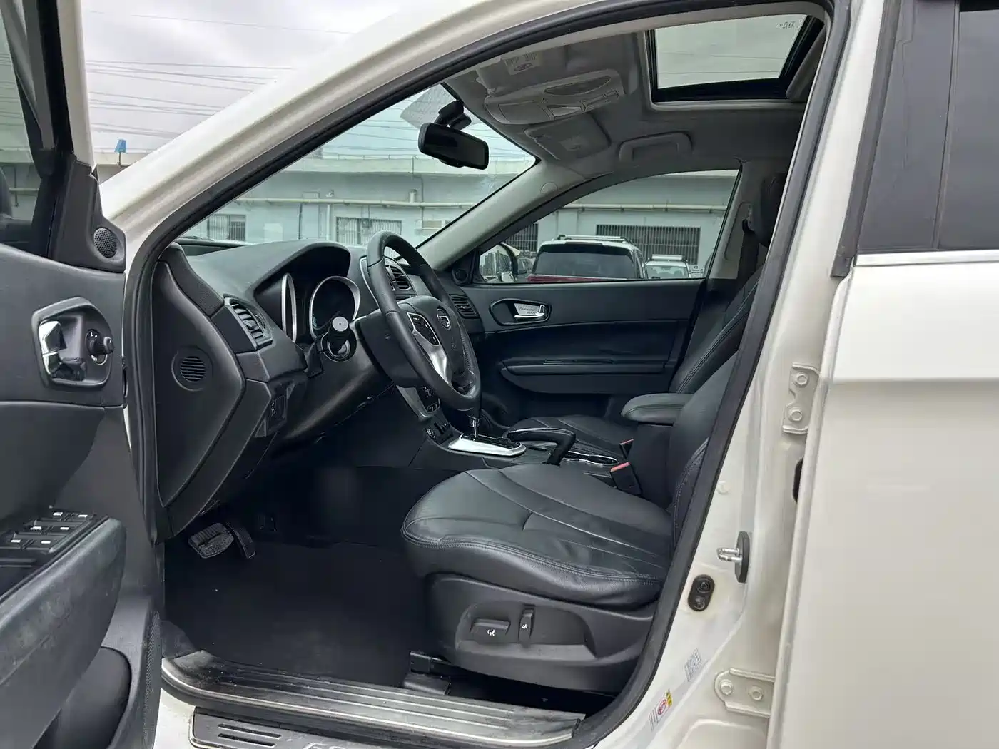 GAC Trumpchi Trumpchi GS5 2012 2.0L Automatic 2WD Anniversary Edition фото 4