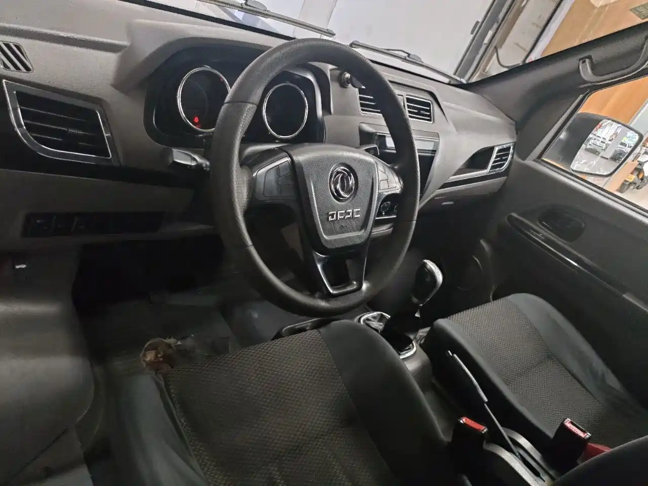 Dongfeng Yufeng Yufeng EM26 2023 2023 Standard Edition 41.472kWh Henan Lithium