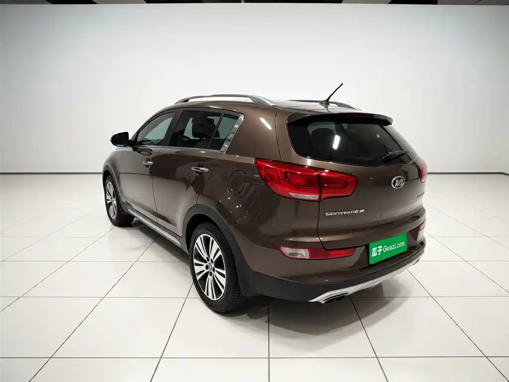 Kia Sportage 2015 2.0L Automatic 2WD DLX фото 4