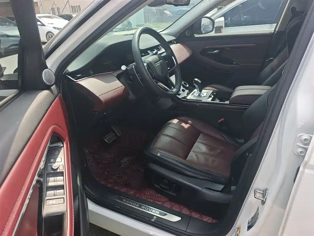 Land Rover Range Rover Evoque 2021 Range Rover Evoque L 249PS R-Dynamic HSE Luxury Edition фото 11