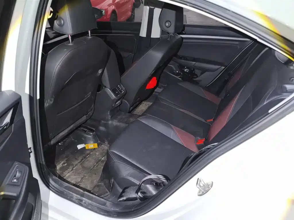 Volkswagen Bora 2020 1.5L Automatic Comfort фото 13