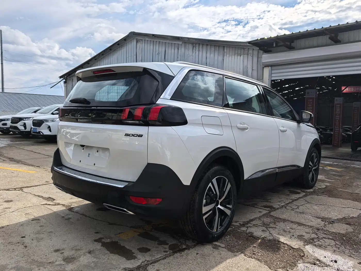 Peugeot 5008 фото 4