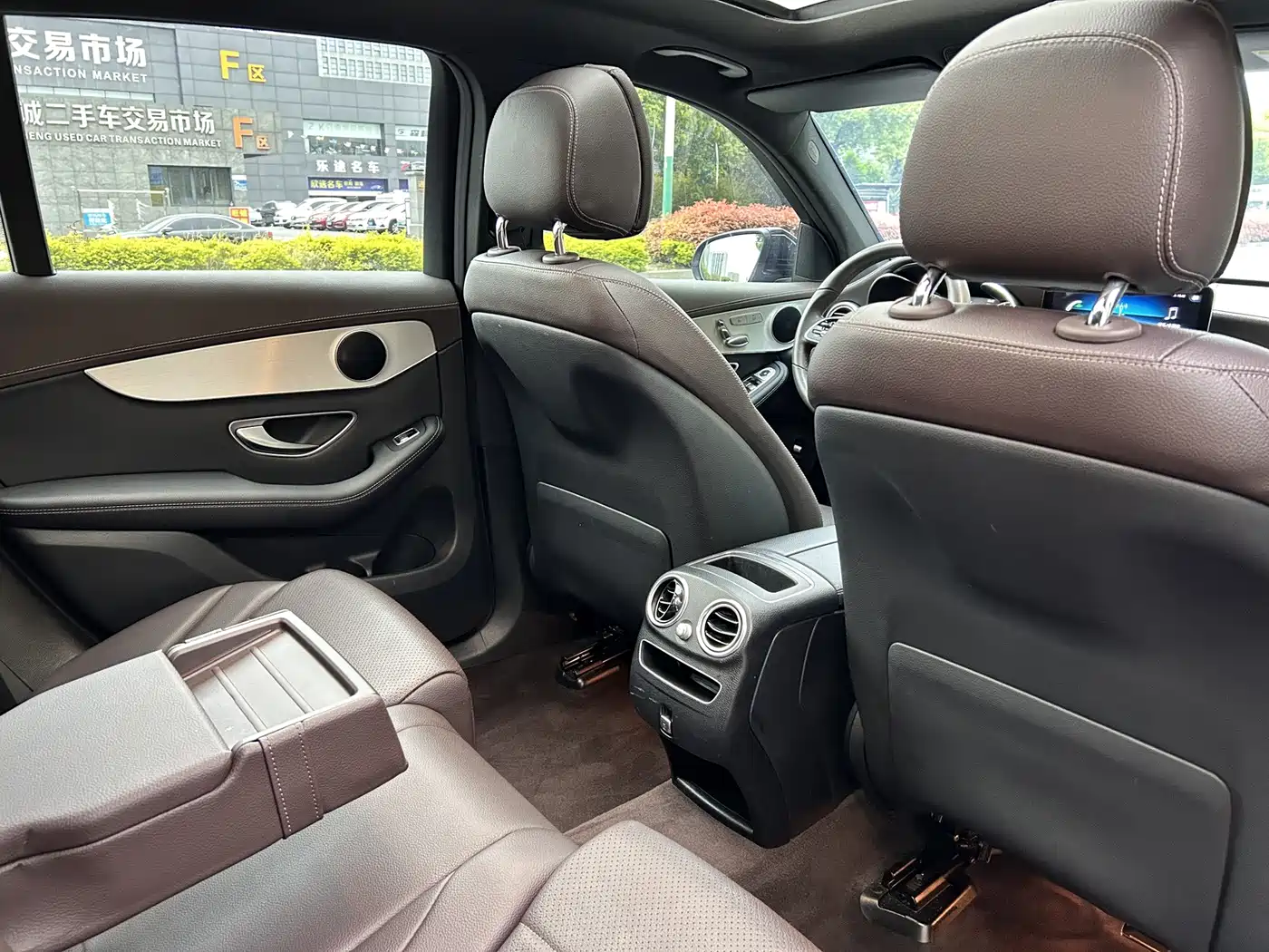 Mercedes-Benz GLC 2021 GLC 260 L 4MATIC Sporty фото 13