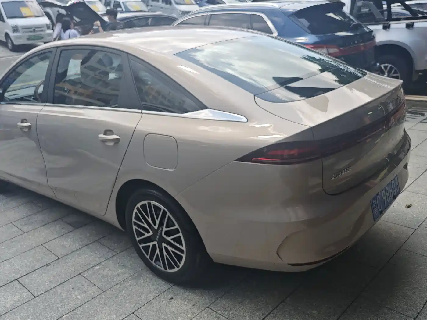2026 Roewe i6