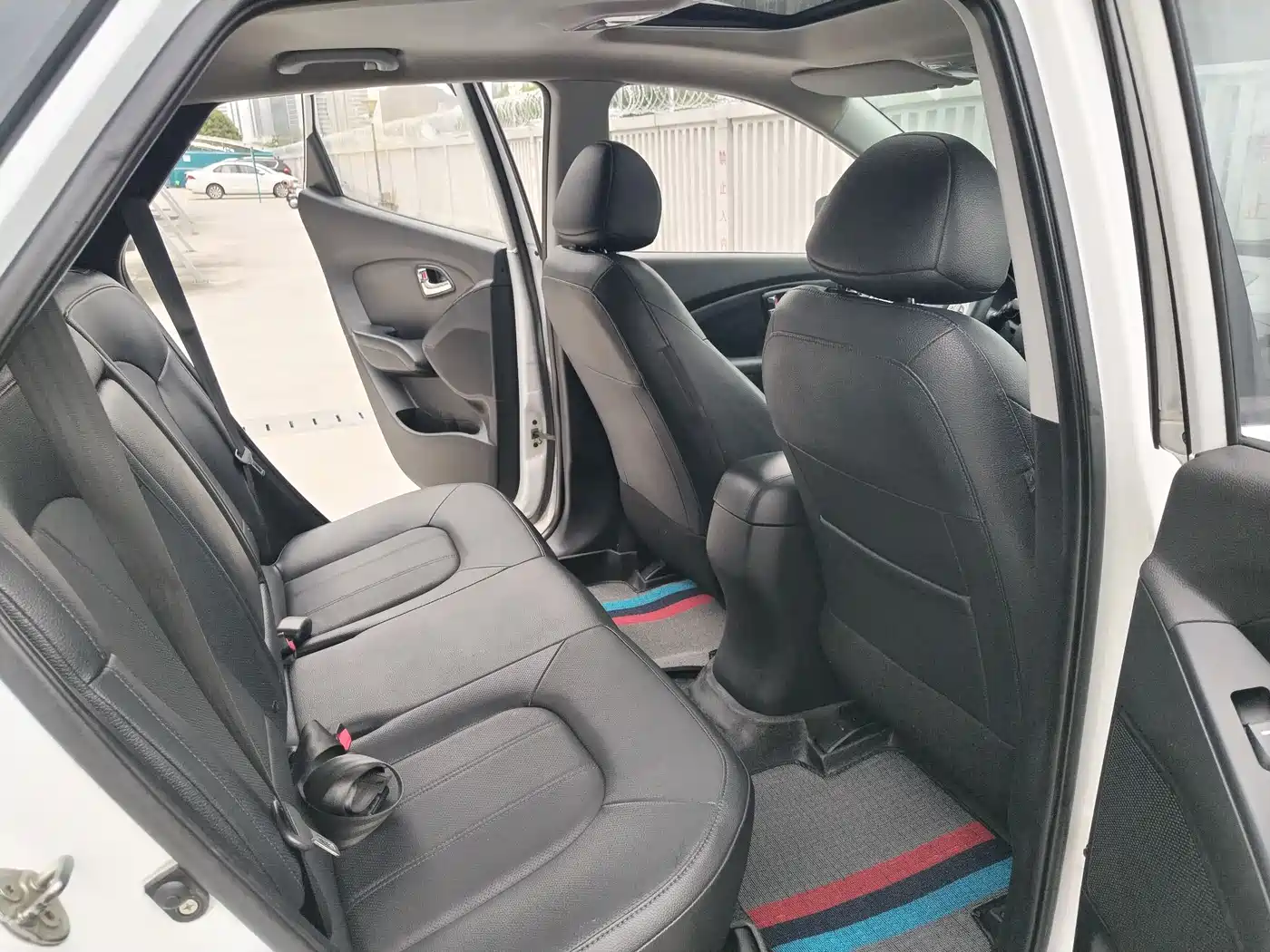 Hyundai Beijing Hyundai ix35 2013 2.0L Auto 2WD Smart GLS China IV фото 16