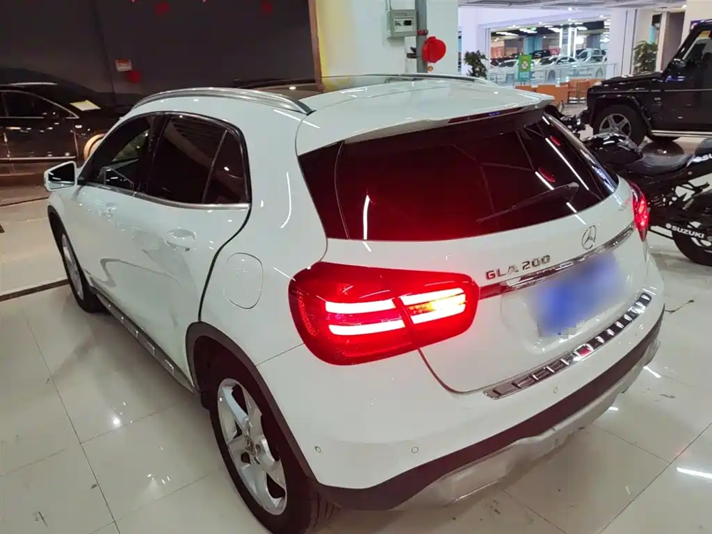 Mercedes-Benz GLA 2018 GLA 200 Dynamic фото 5