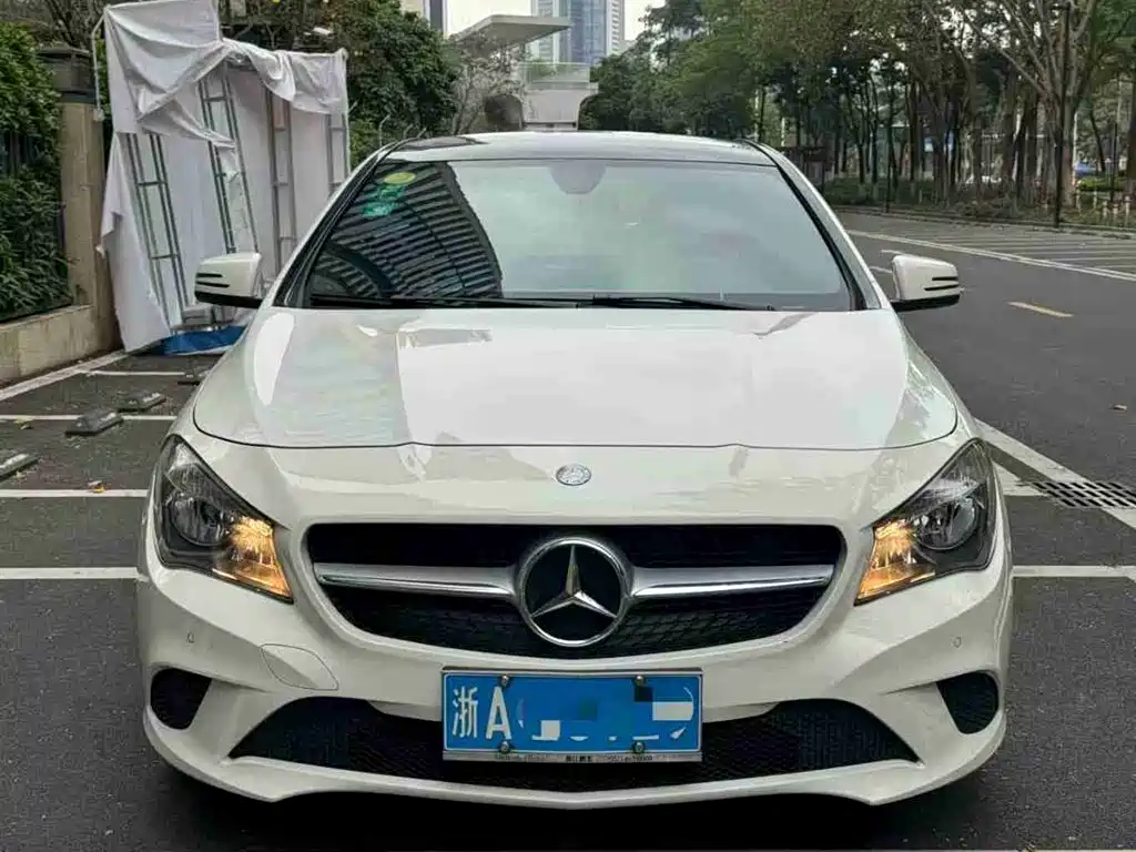 Mercedes-Benz CLA (Import) 2016 CLA 200 Sport фото 3