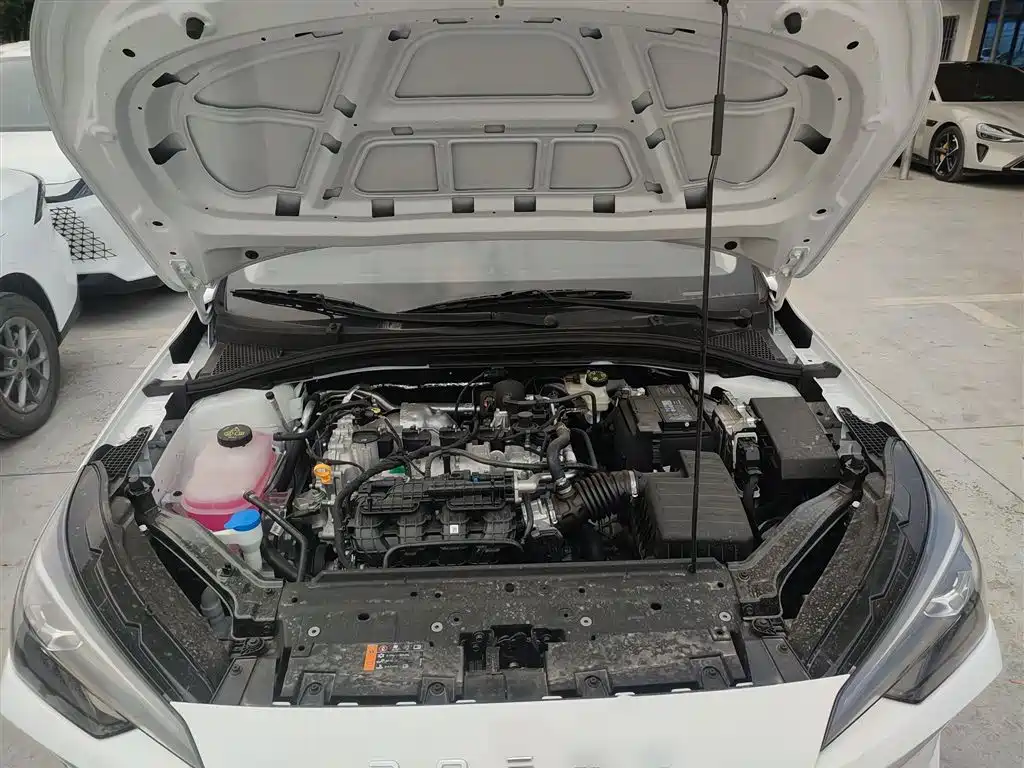 ROEWE I5