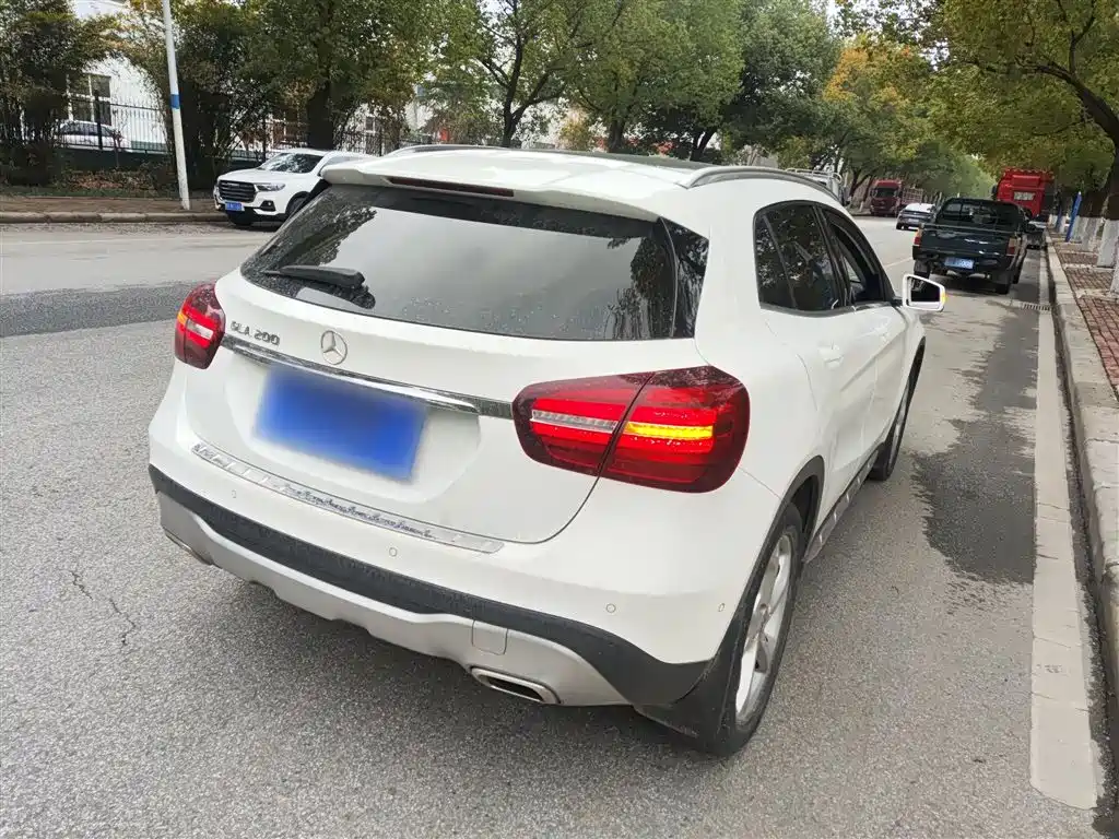 Mercedes-Benz GLA 2019 GLA 200 Dynamic фото 5