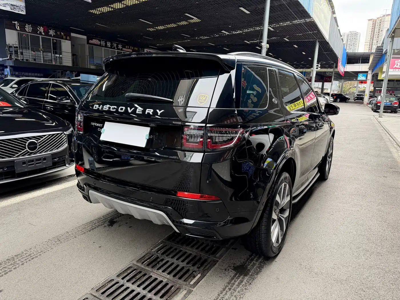 Land Rover Discovery Sport 2024 Luxury Custom Edition фото 7