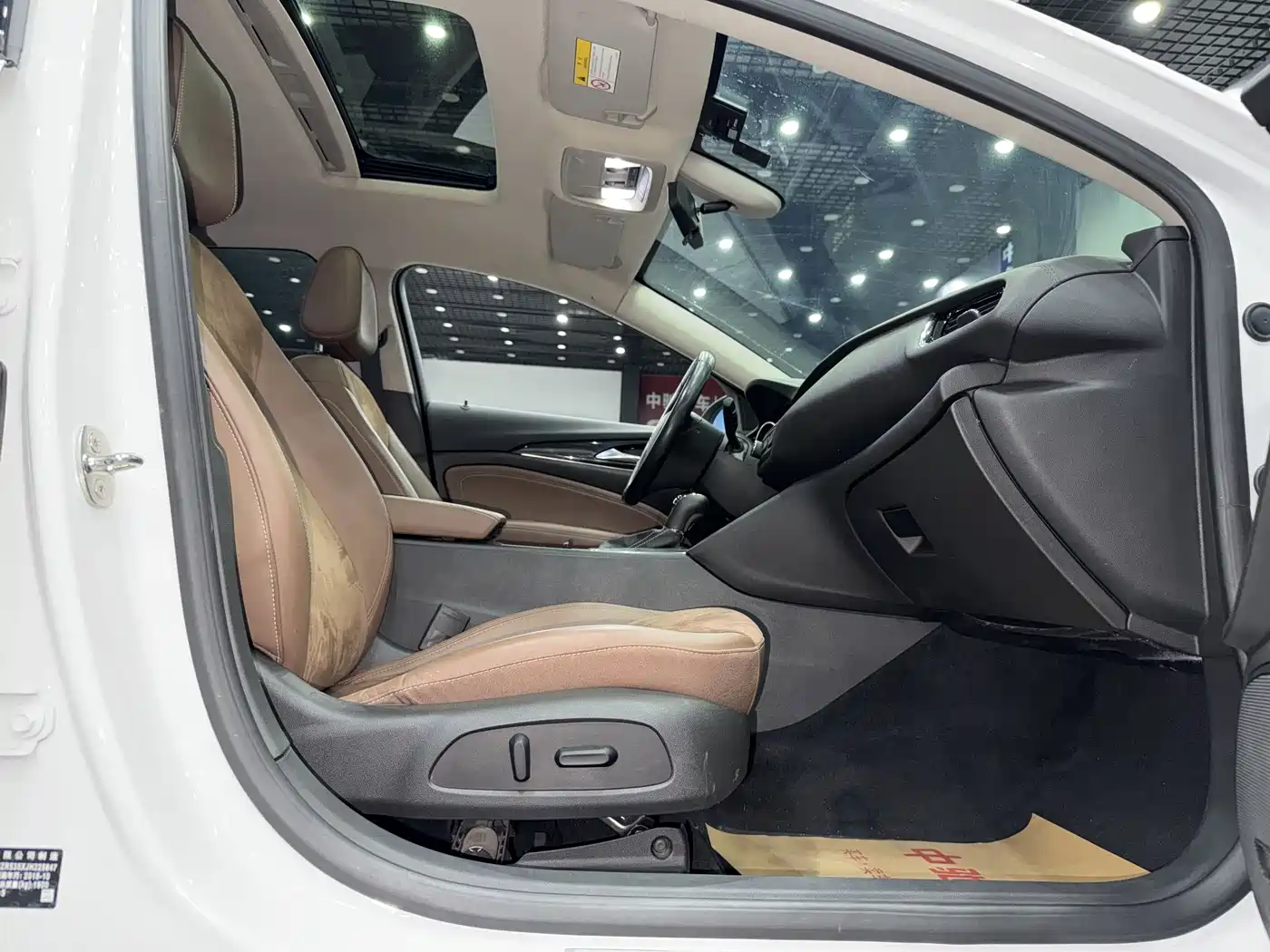 Buick Regal 2017 20T Elite Type фото 9