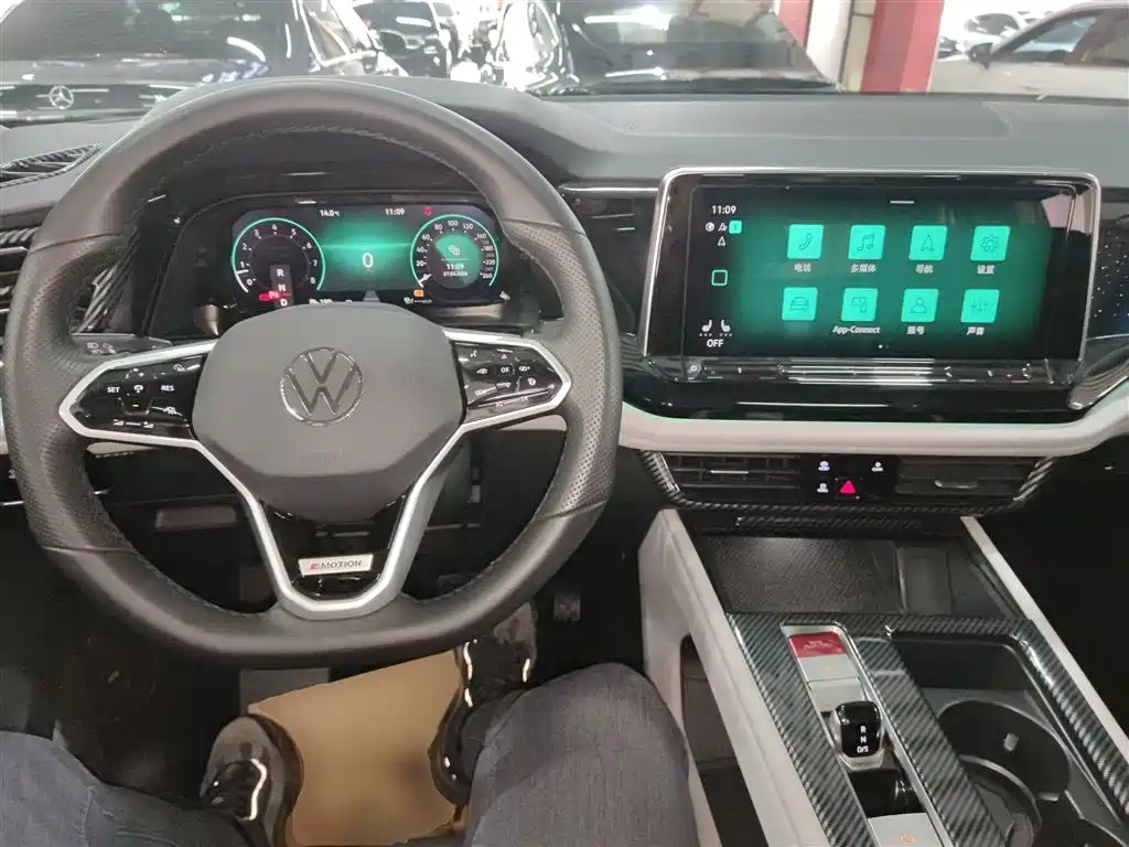 Volkswagen Teramont 2023 530 V6 AWD Premium Luxury Edition фото 10