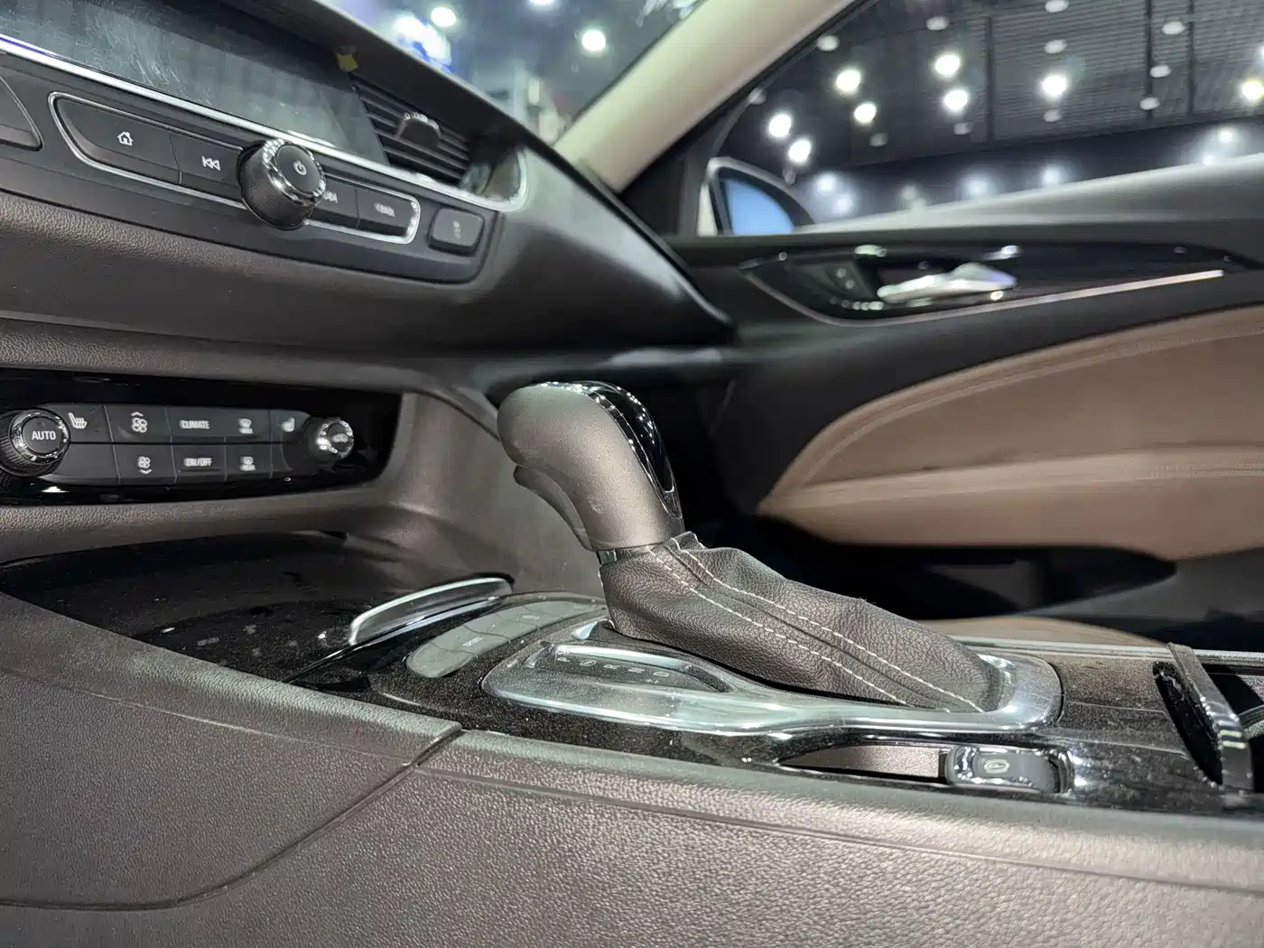 Buick Regal 2017 20T Elite Type фото 16