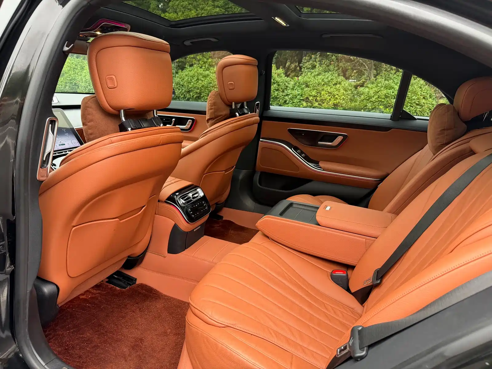 Фото 14 - Mercedes-Benz S-Class