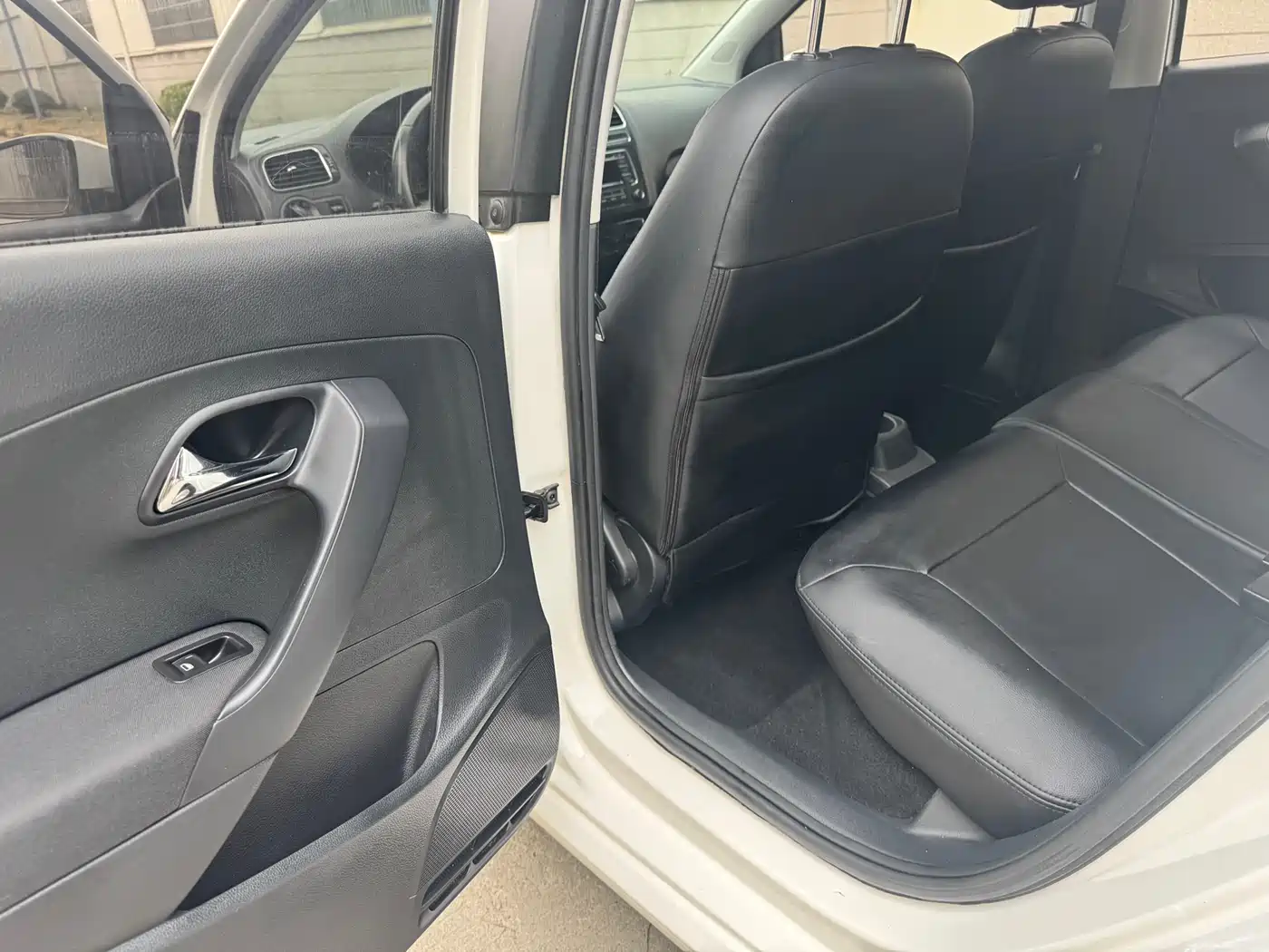 Volkswagen Polo 2018 1.5L Auto Comfort фото 6