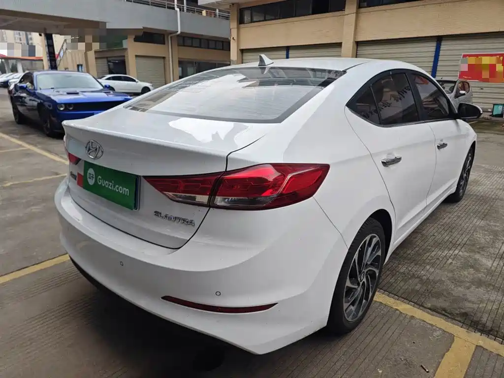 Hyundai Elantra 2019 1.5L CVT Smart Elite фото 7