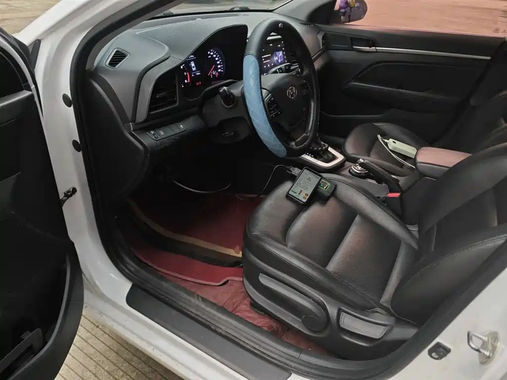 Hyundai Elantra 2019 1.5L CVT Smart Elite фото 16