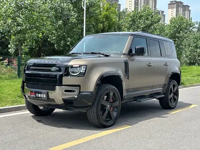 Land Rover Defender 110 P400 X