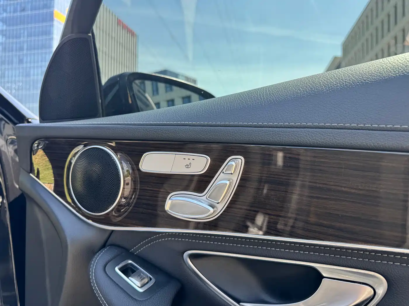 Mercedes-Benz GLC 2019 GLC 260 L 4MATIC Luxury фото 20