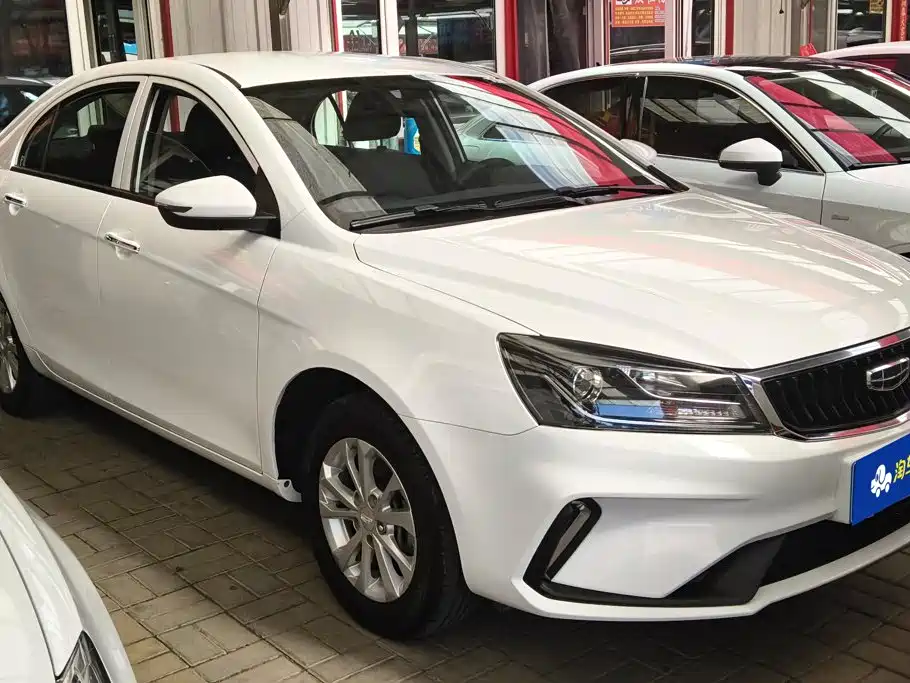 Фото 3 - Geely Emgrand