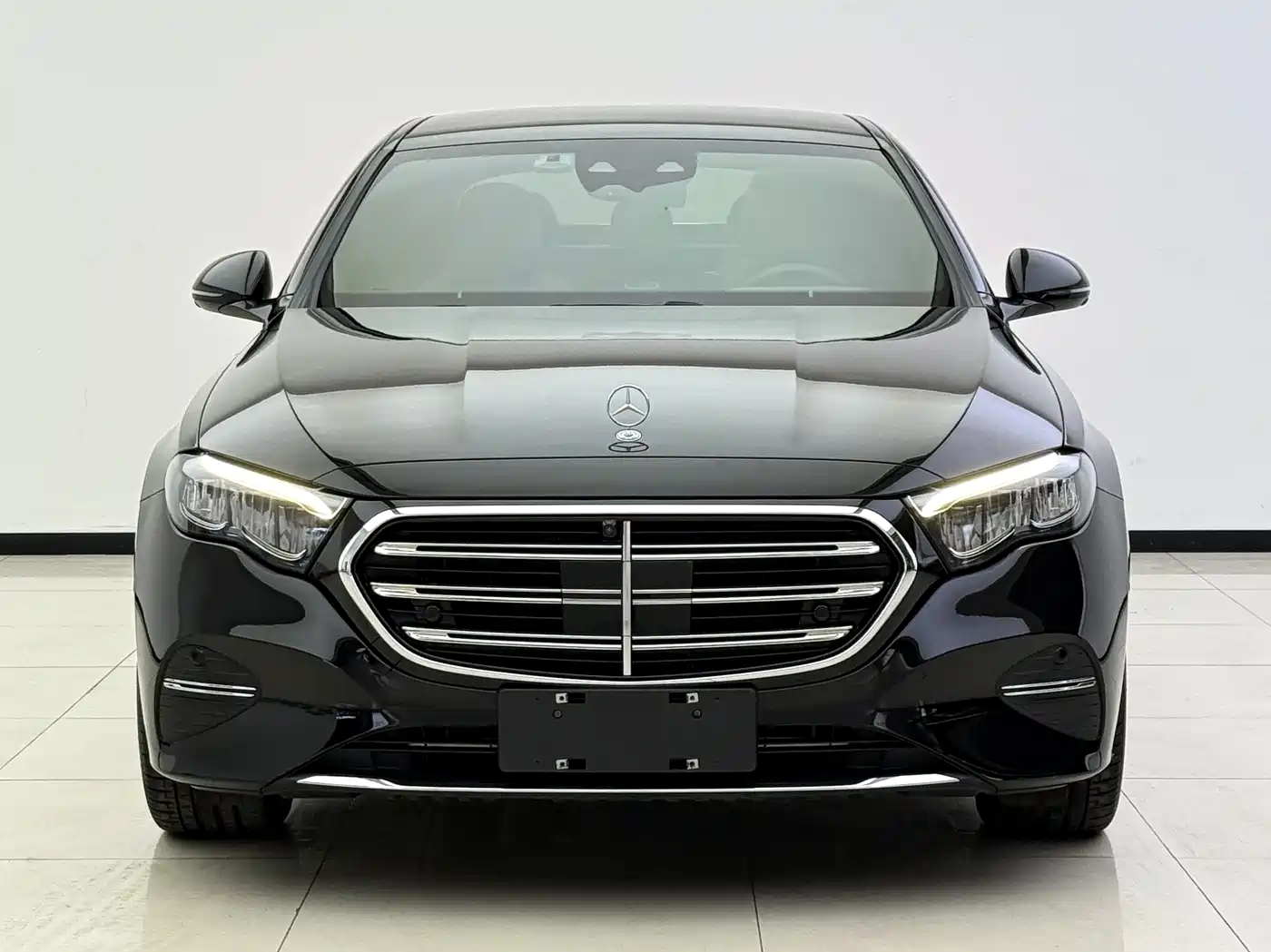 Mercedes-Benz E-Class 2024 E 300 L Fashion фото 2