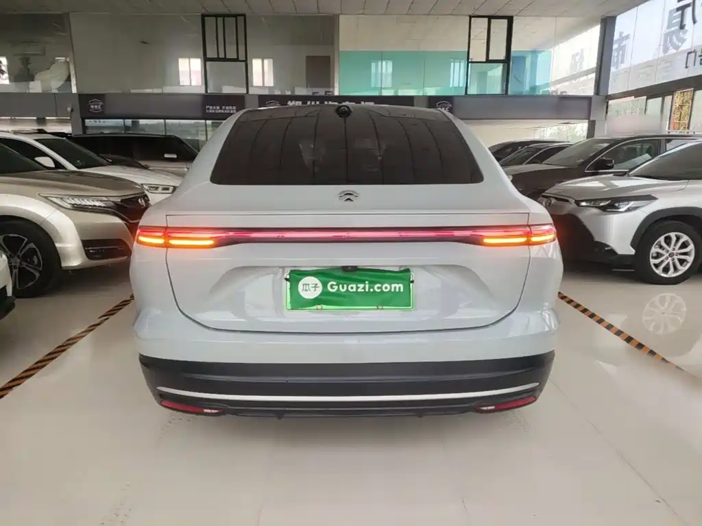 Фото 6 - NIO EC6