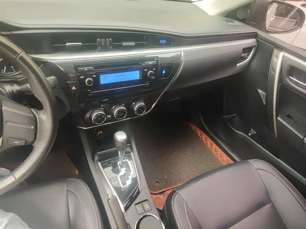 Toyota Corolla 2017 Model 1.2T CVT GL-i Leather Edition фото 9