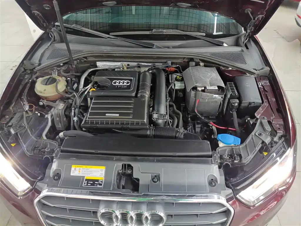 Audi A3 2014 Sportback 35 TFSI Automatic Comfort фото 17
