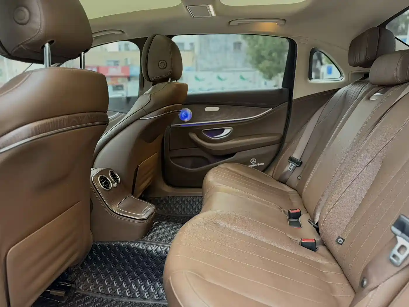 Mercedes-Benz E-Class 2021 E 300 L Fashion фото 5