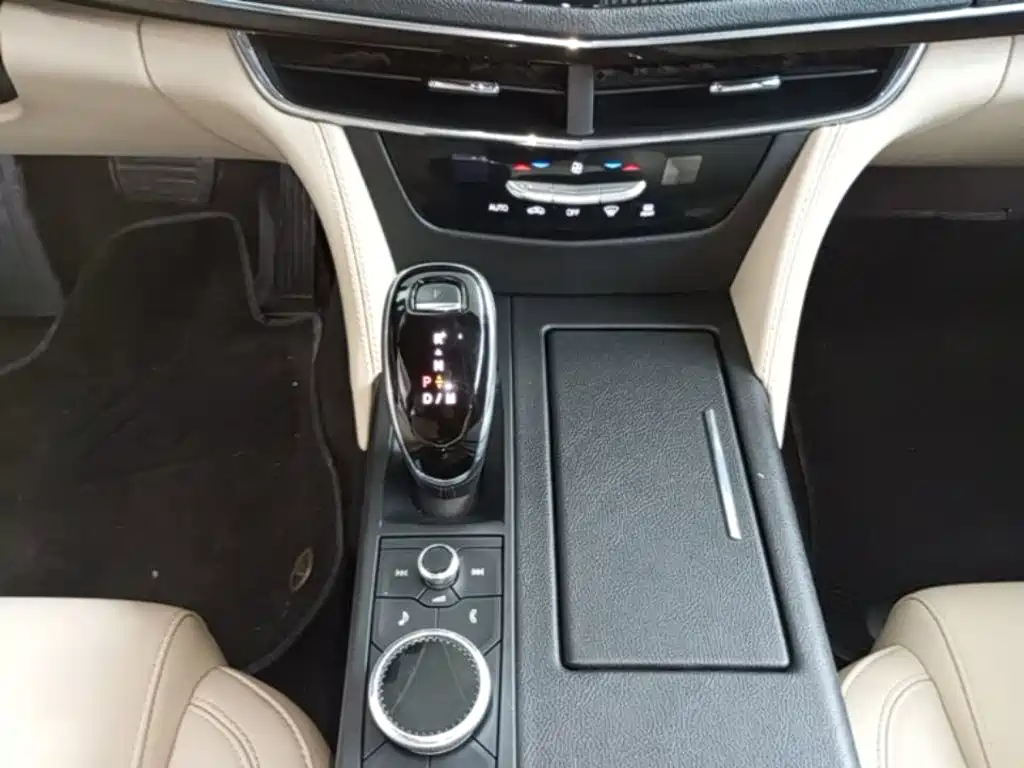 Фото 14 - Cadillac CT6