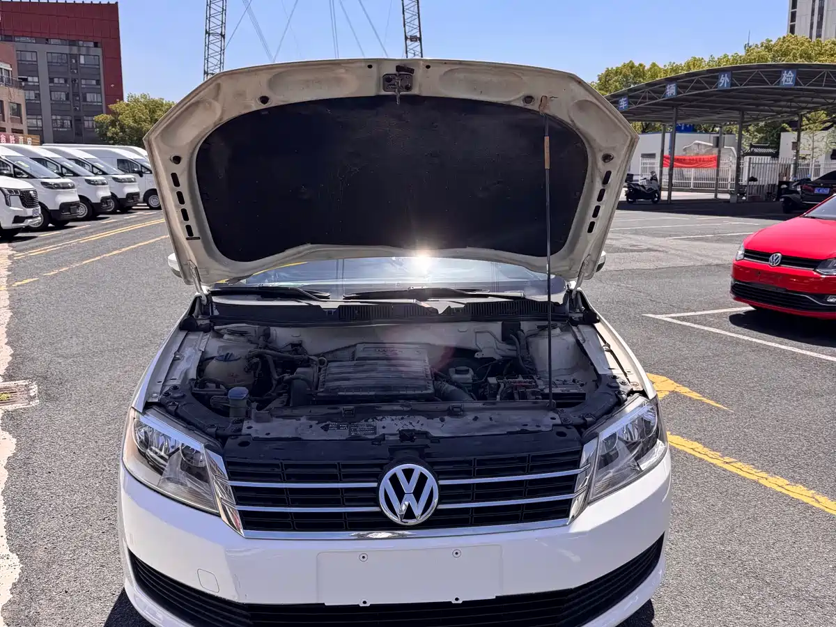 Volkswagen Lavida 2013 Facelift Classic 1.6L Automatic Trend фото 16