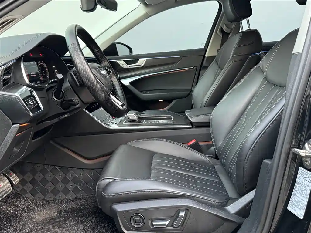 Audi A6L 2023 40 TFSI Luxury Elegance фото 23