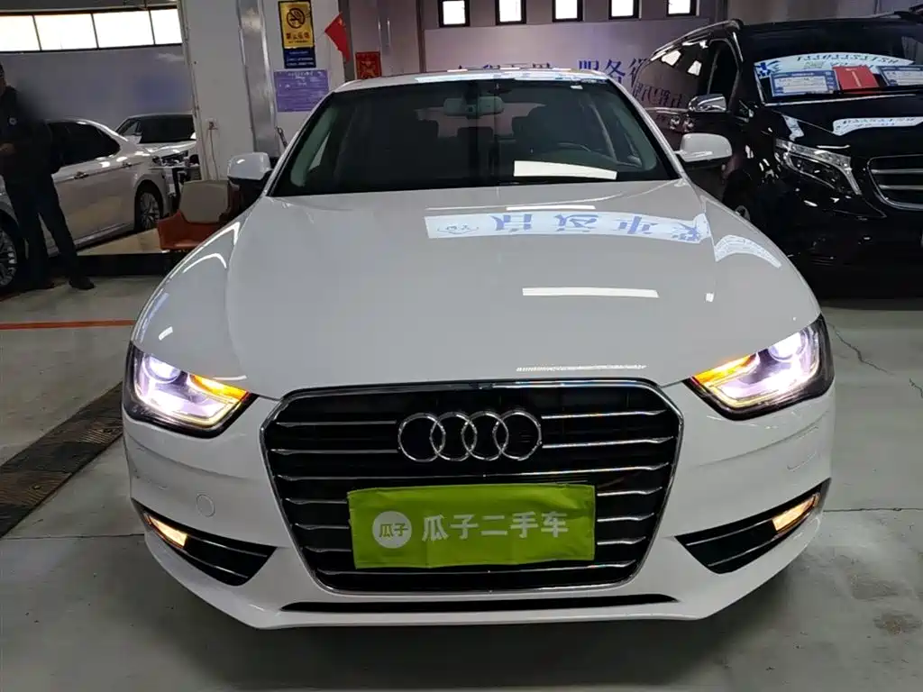 Audi A4L 2016 35 TFSI Collector's Edition Automatic Standard фото 3