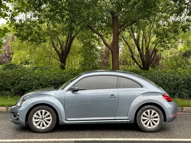 Volkswagen Beetle 2018 180TSI Easy Joy Edition — фото 4