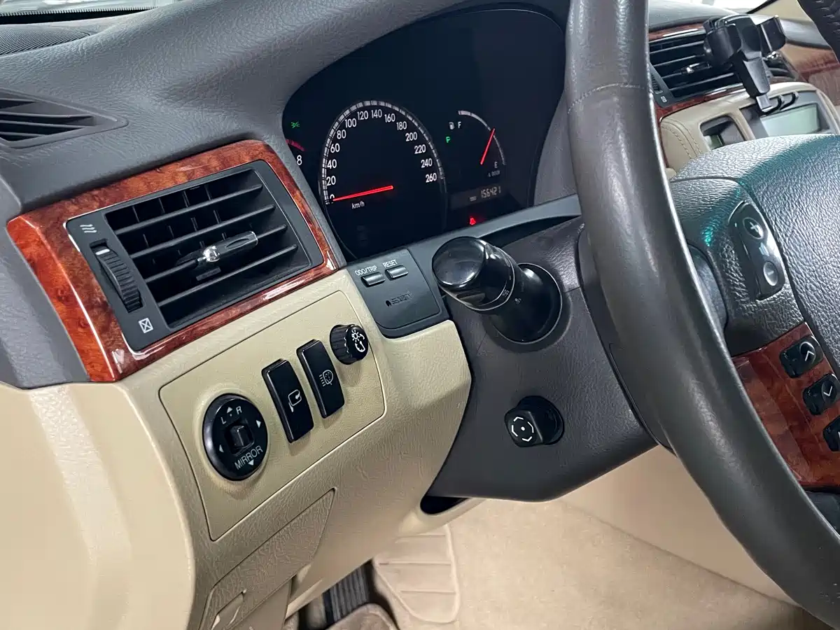 Toyota Crown 2007 2.5L Royal Leather Edition фото 29
