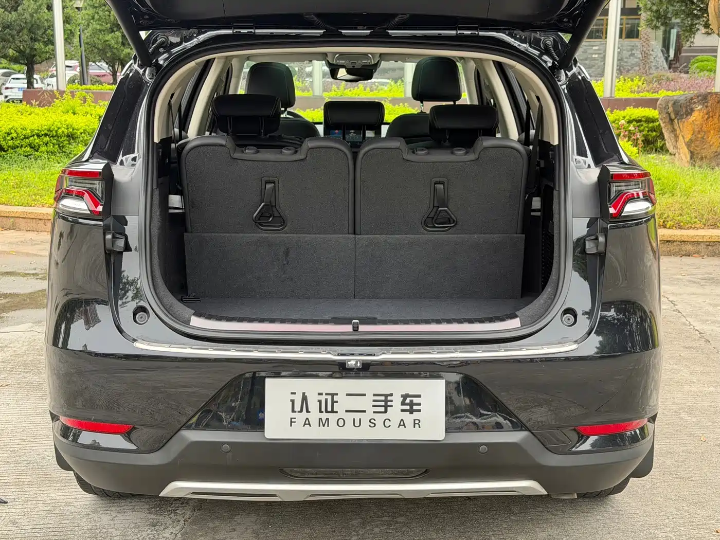 BYD Tang 2018 2018 2.0T Automatic Smart Connection Honor Edition 7-Seater China V