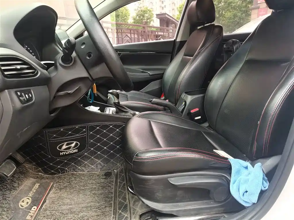 Hyundai Elantra 2018 1.6L Automatic Pleasing Edition GL China VI фото 11