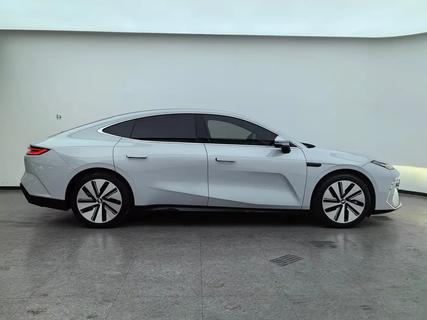 Geely Galaxy Galaxy E8 2024 2024 665km RWD Starship Voyager Edition