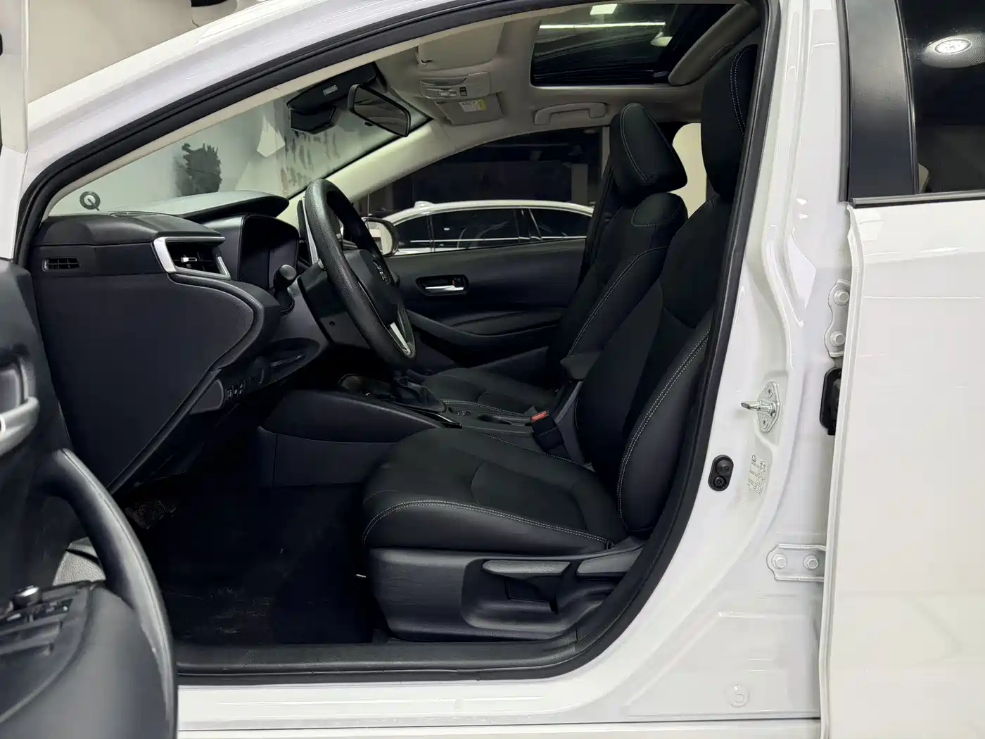 Toyota Corolla 2023 1.2T Elite Edition фото 7