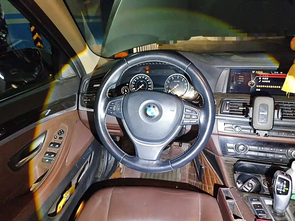 BMW 5 Series 2017 525Li Luxury Design Package фото 6
