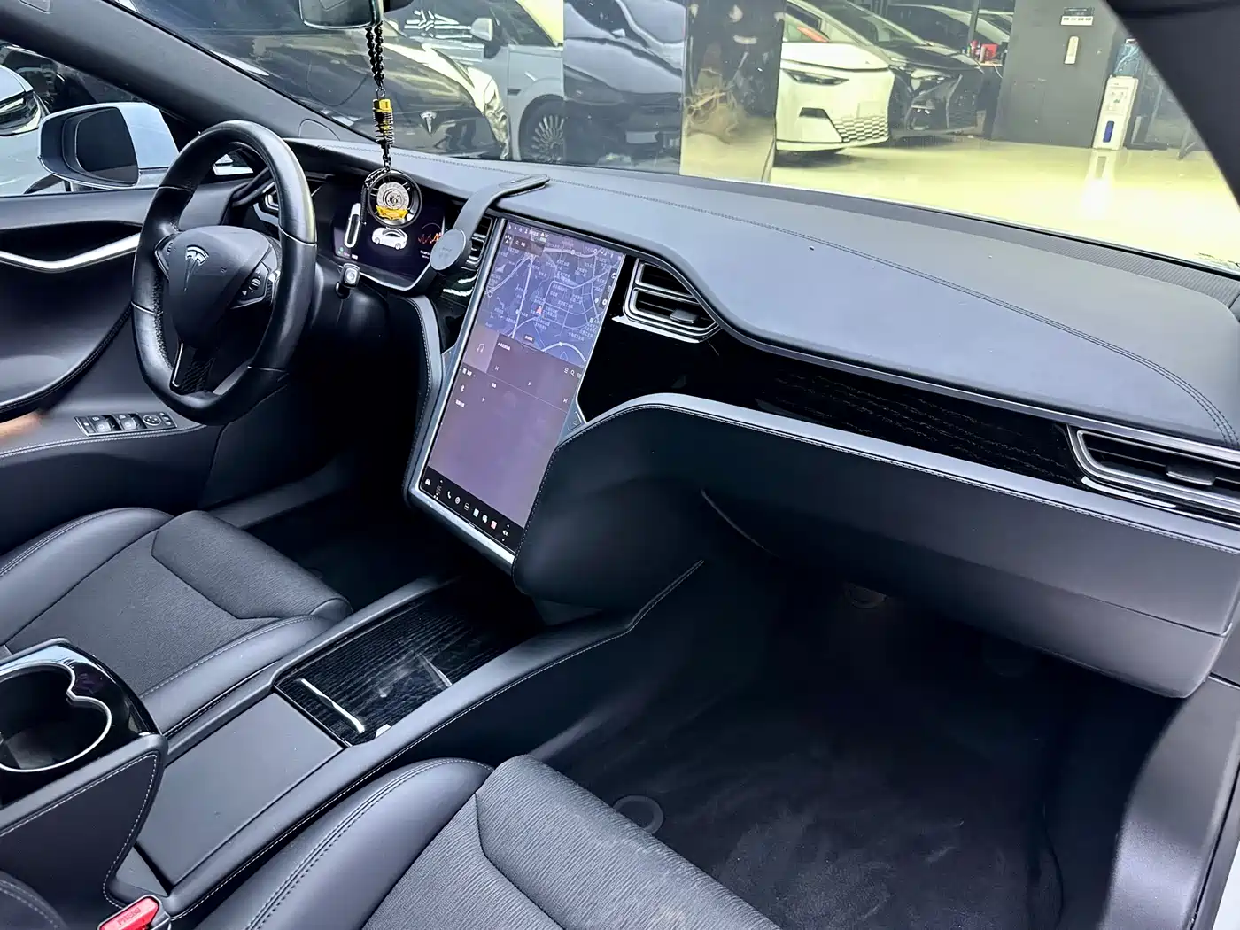 TESLA MODEL S
