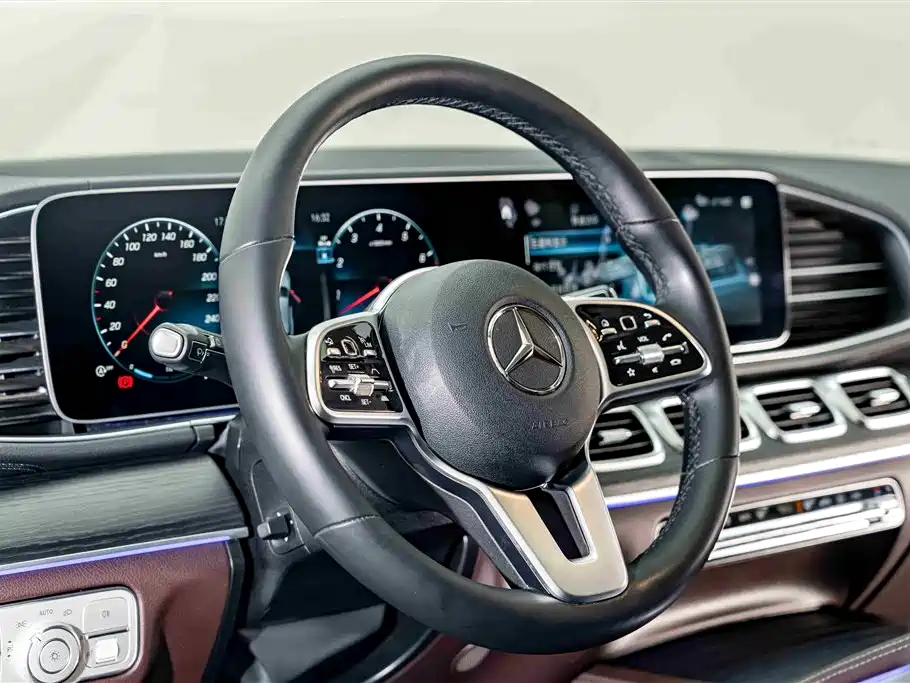 Mercedes-Benz GLE 2023 GLE 450 4MATIC Luxury фото 11