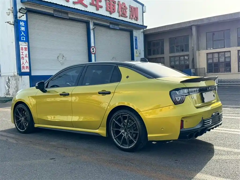 Lynk & Co 03 2020 03+ 2.0TD Auto Performance Package Edition фото 6