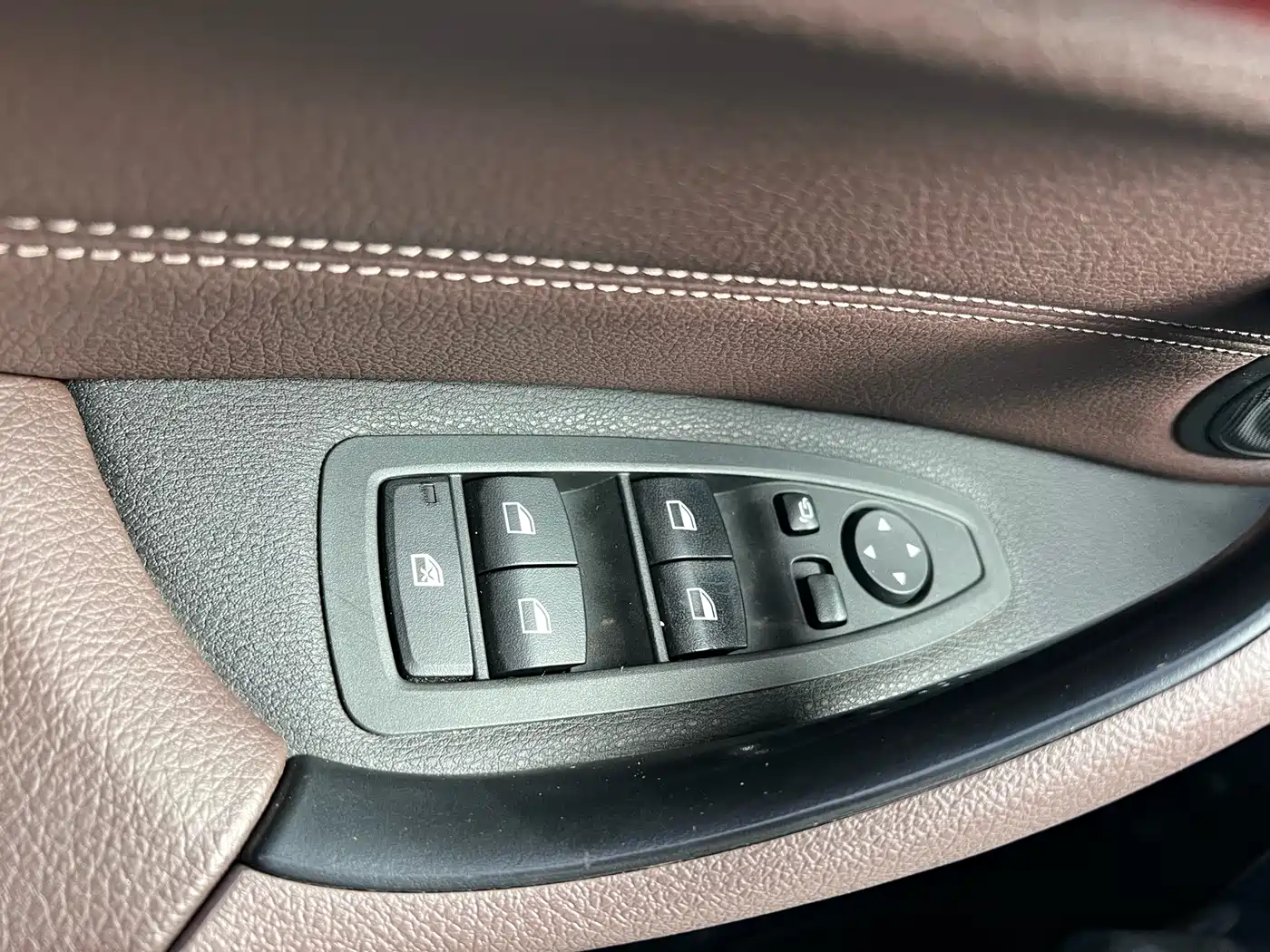 BMW X1 2018 xDrive20Li Premium Model фото 24