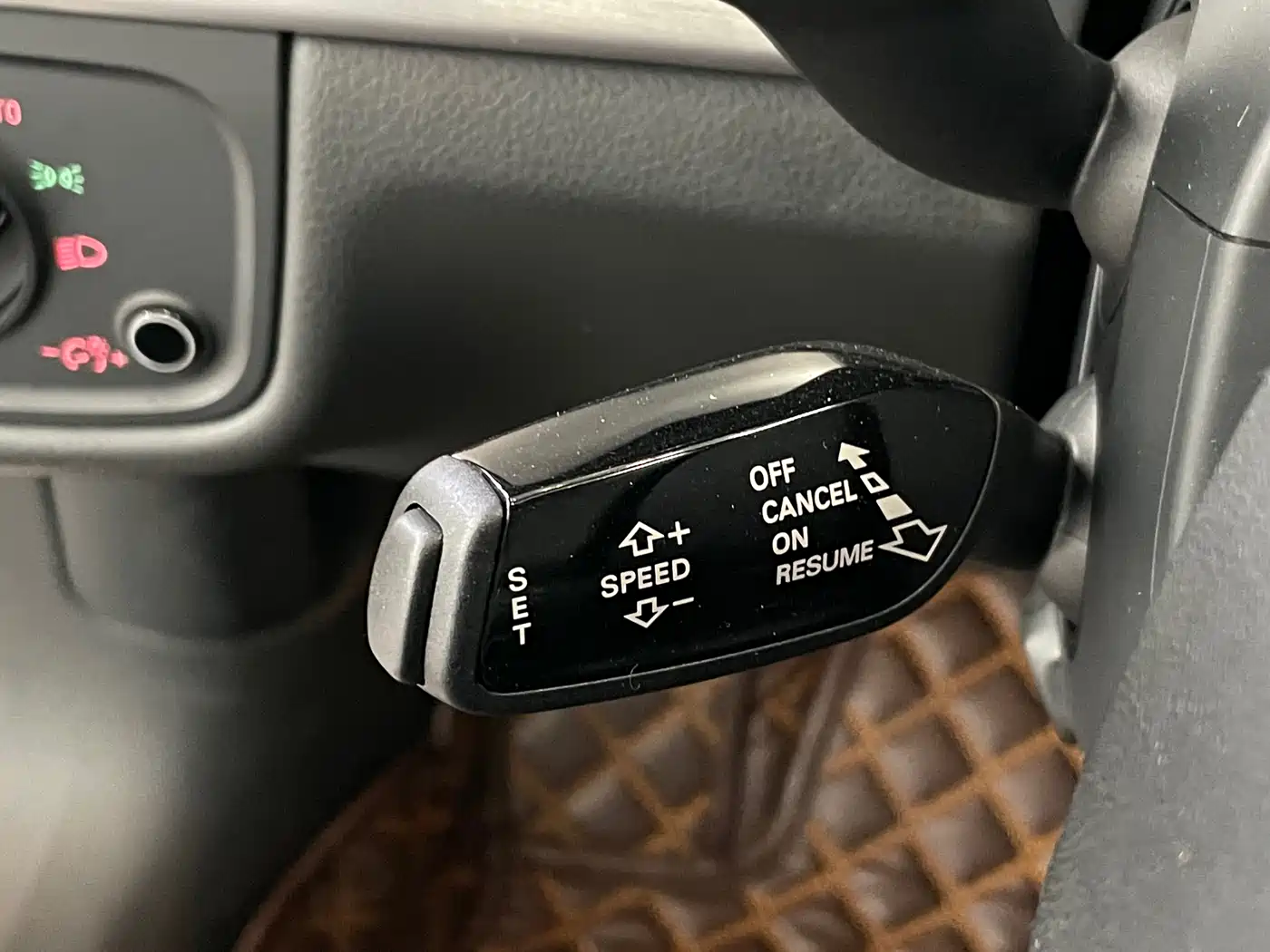 Audi A8 2016 A8L 45 TFSI quattro Comfort фото 24