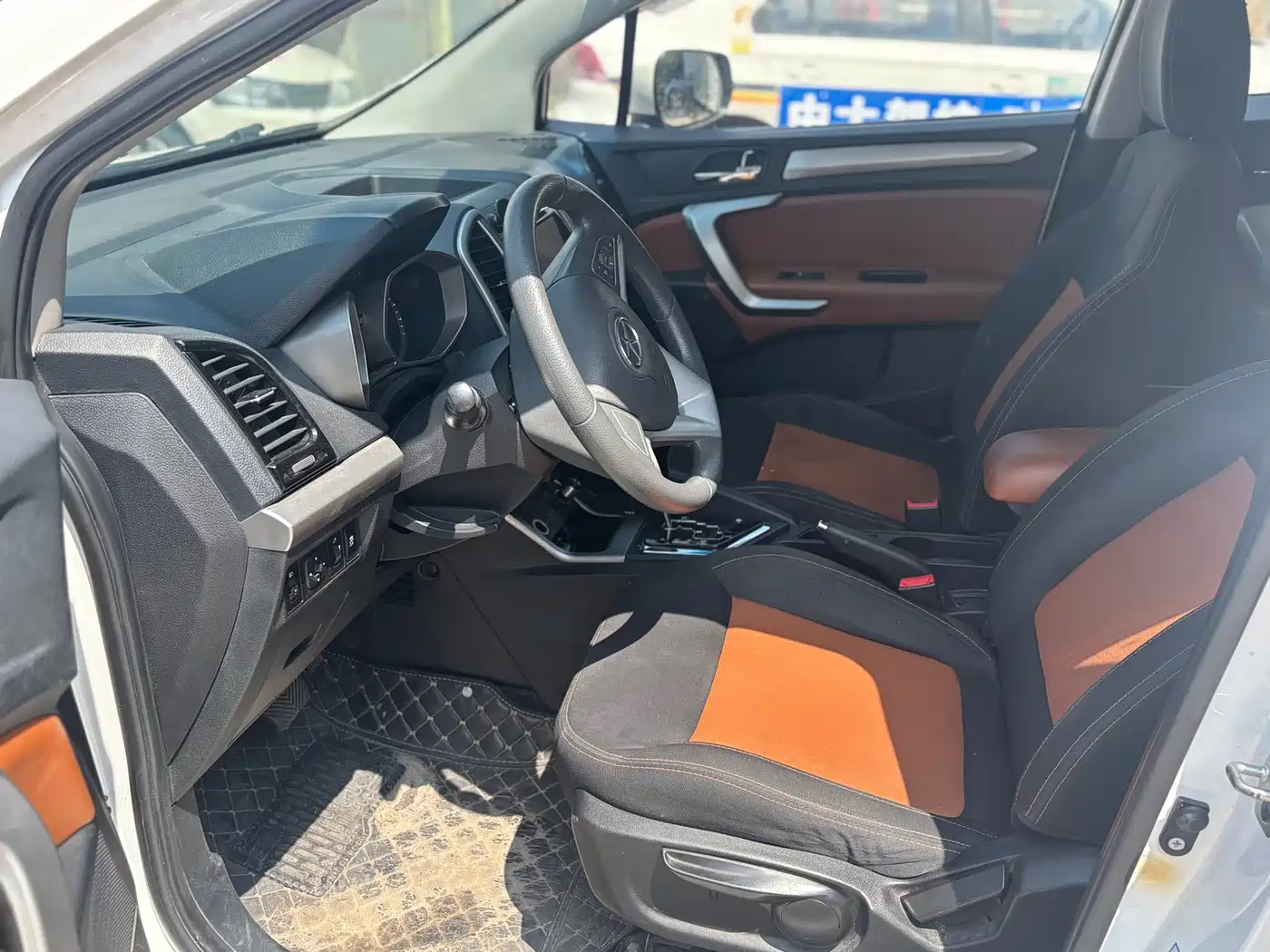 JAC Motors Refine S3 2015 2014 1.5L CVT Luxury