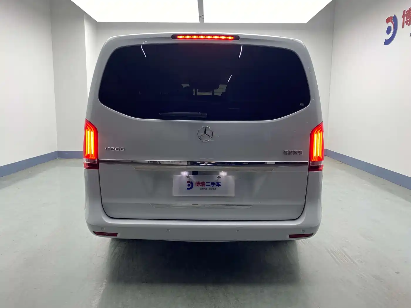 Mercedes-Benz V-Class 2016 V 260 Navigator фото 6